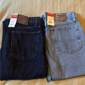 Wrangler Men's Relaxed Jeans - Deep Indigo and Light Denim